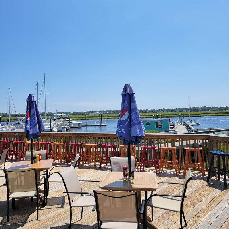 The North Carolina Grill Where The View And The Crab Cakes Are Equally Hard To Forget - Decor Hint The Waterfront Setting Changes Everything