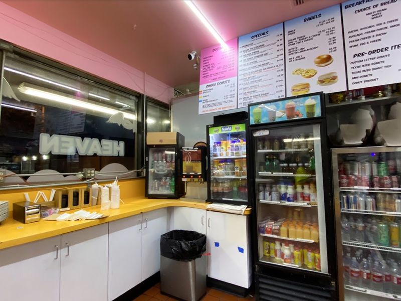 DK's Donuts & Bakery, Santa Monica