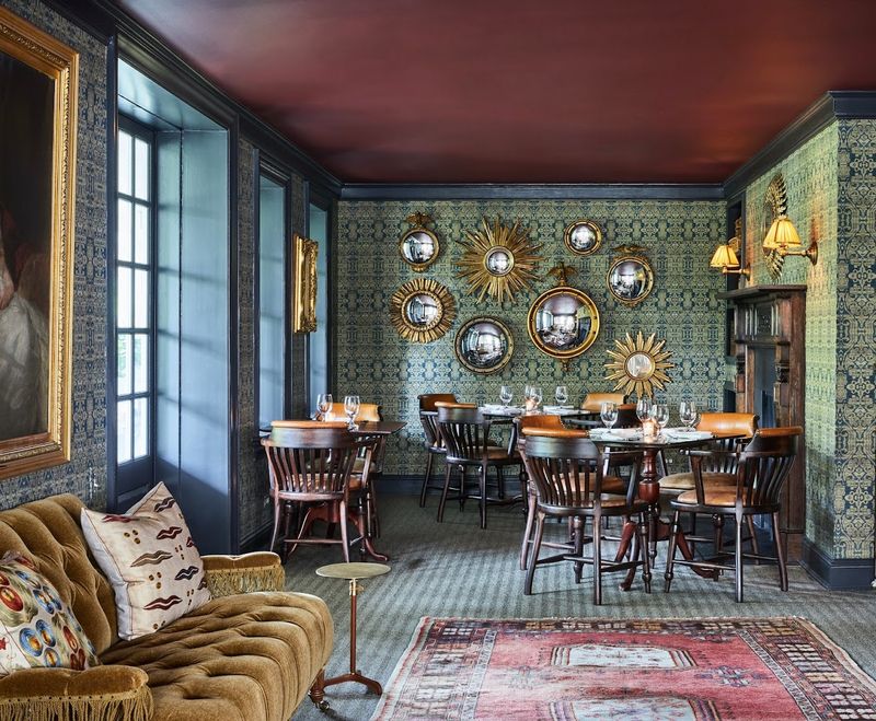 The Tap Room, Washington