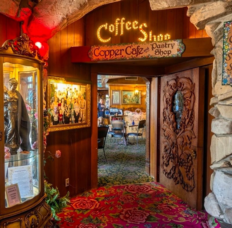 The Most Enchanting Little Cafe In California Has Portions That Will Blow You Away - Decor Hint Open Every Day With Hours That Cover All Three Meals
