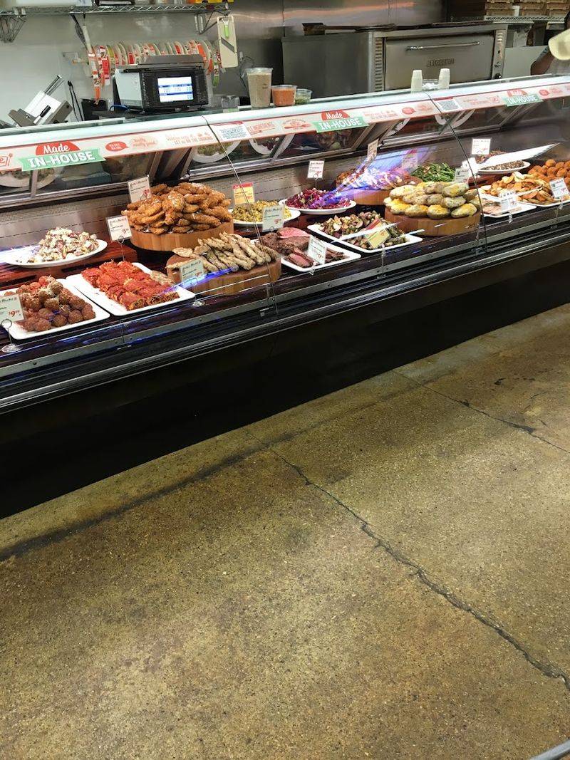 Lucky's Market Clintonville