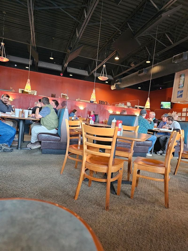 Swampy's BBQ & Seafood – Savannah