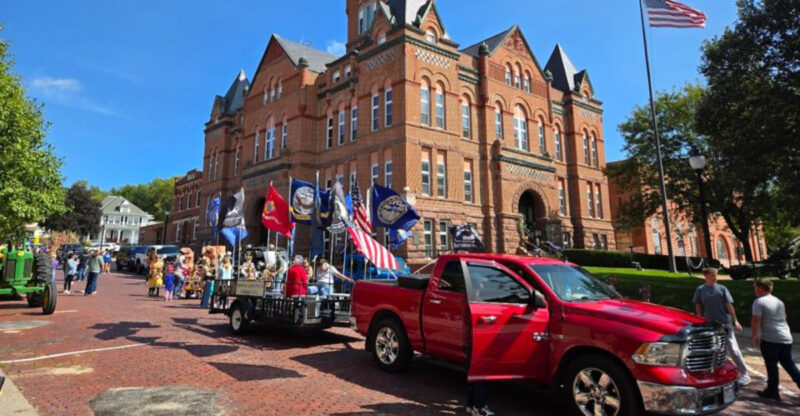 The Gorgeous Historic Town In Nebraska That Feels Like A Hallmark Movie