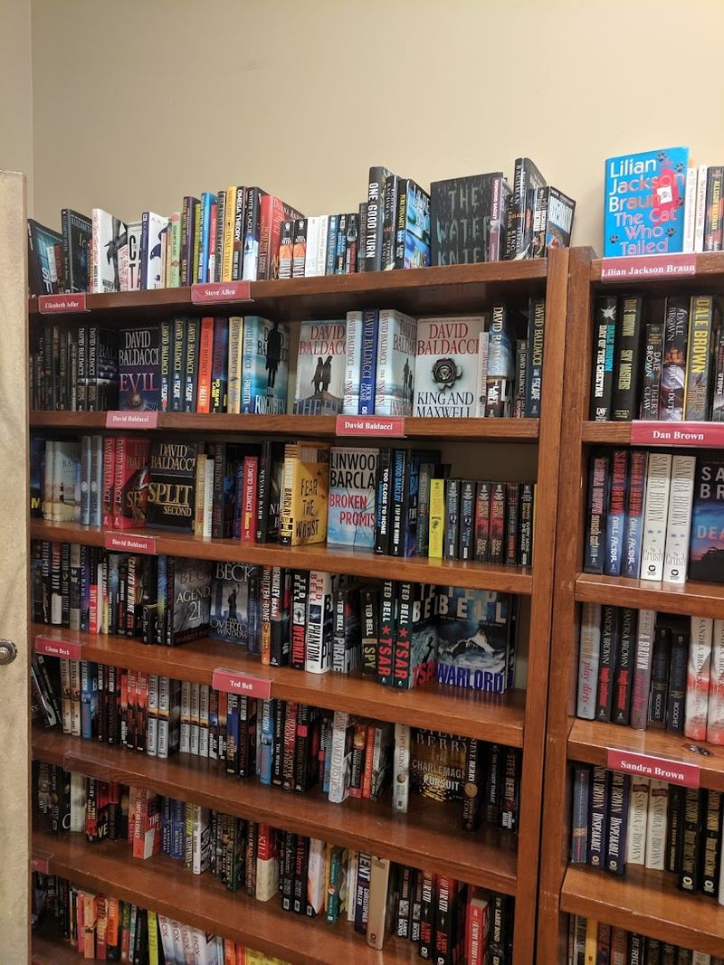 This Giant Georgia Bookstore Makes It Easy to Bring Stacks of Books Home - Decorating Tip Prices that make stacking books look reasonable
