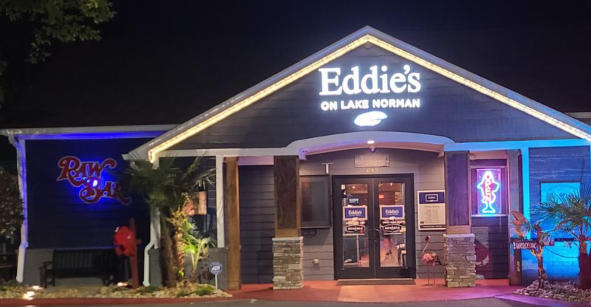The Lobster At This North Carolina Restaurant Makes A Strong Case For The Drive - Decor Hint