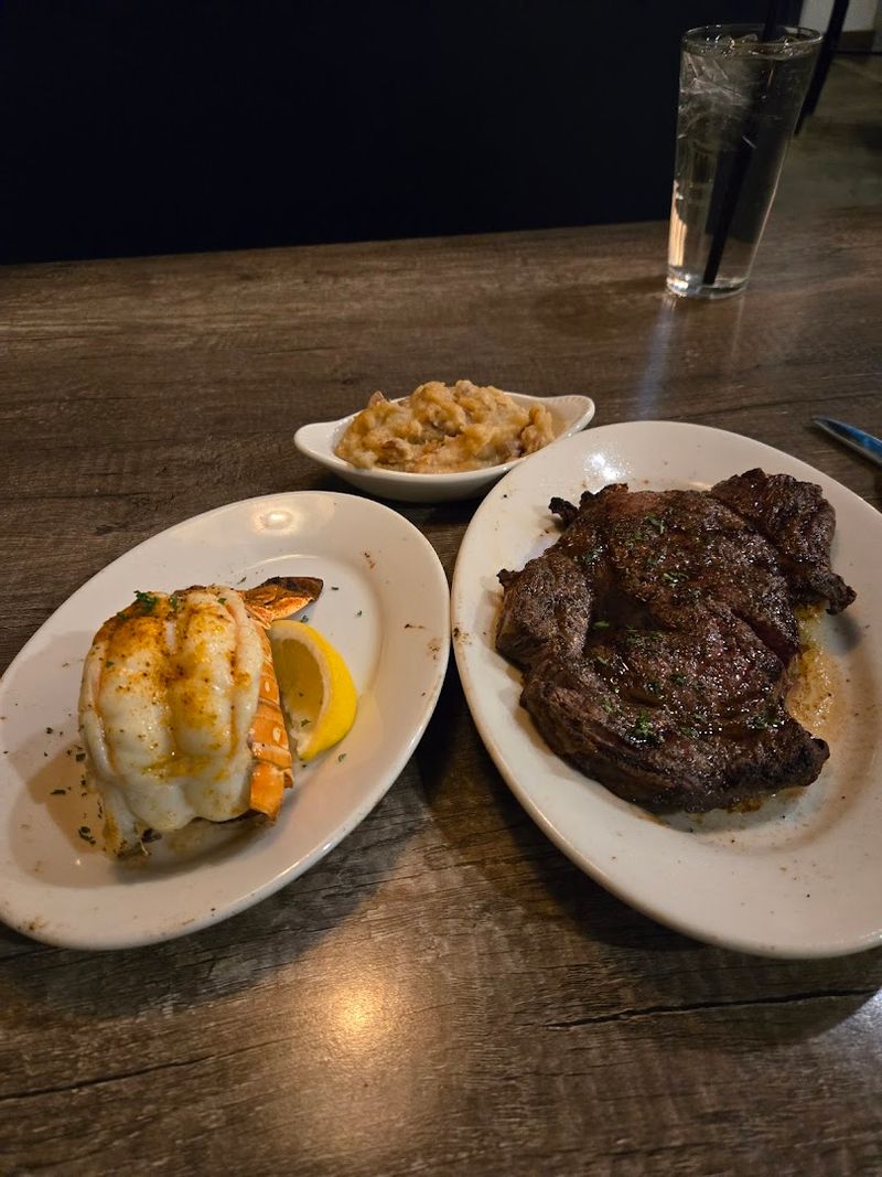 Montana's Rib & Chop House 