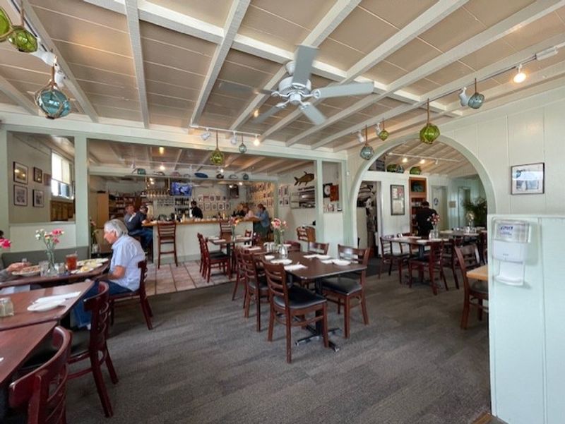 The Unassuming Seafood Restaurant In California With Incredibly Delicious Clam Chowder - Decor Hint The Atmosphere Feels Rustic And Genuinely Comfortable
