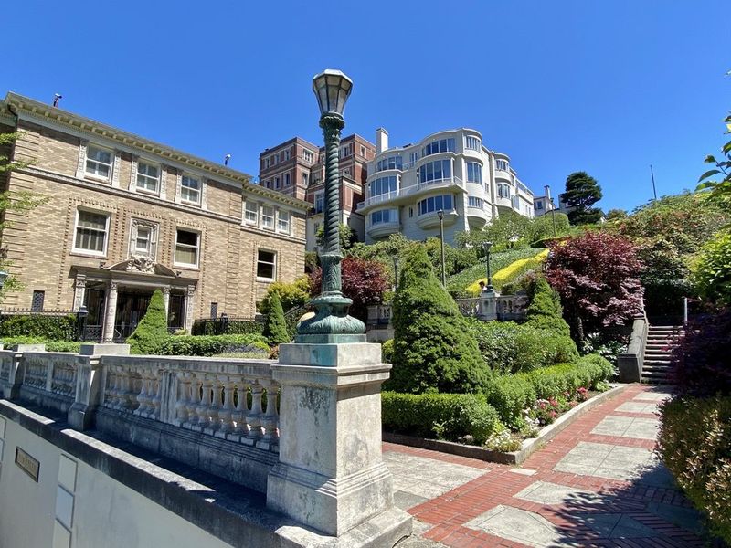 These Iconic San Francisco, California Steps Feel Like A Perfect Climb In April - Decor Hint Billionaire's Row And The Real Estate Surrounding The Steps