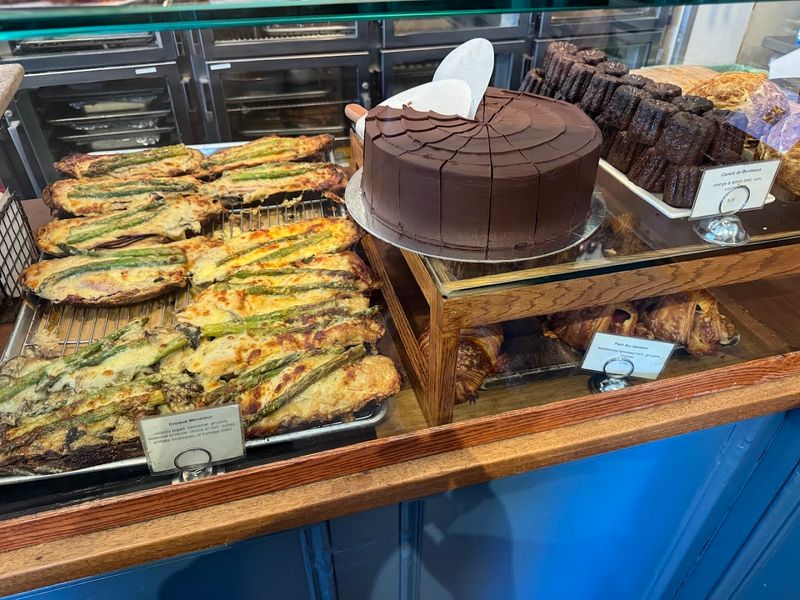 This California Bakery Is Known For Croissants That Rival Classic French Patisseries - Decor Hint A Menu Built Around More Than Pastries