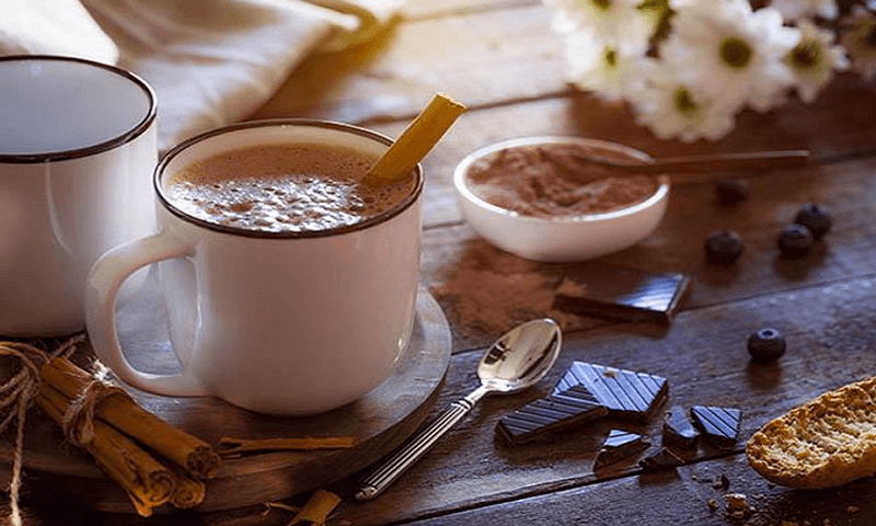 This Colorado Bakery's Cinnamon Roll Has A Cult Following - Decor Hint More Than One Reason To Visit