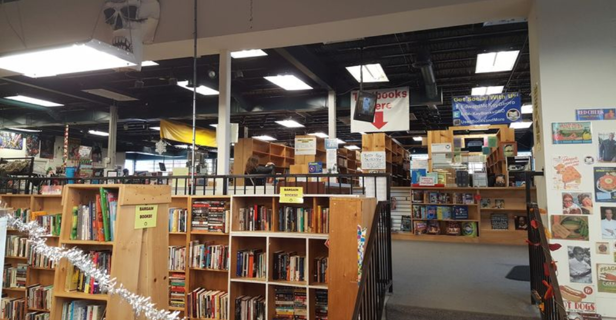 The North Carolina Bookstore Where Book Lovers Go To Lose Track Of Time - Decor Hint