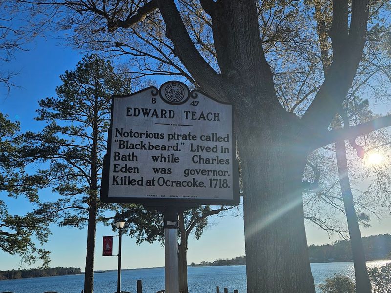 The North Carolina River Town Where Pirates Left Their Mark - Decor Hint Legendary Pirate Historical Marker