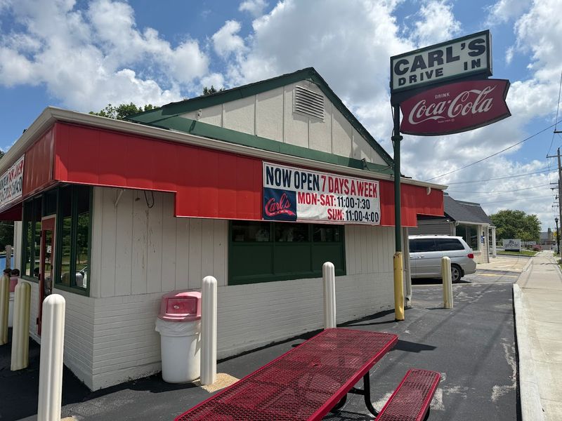 12 Hidden Missouri Restaurants That Locals Love And Tourists Miss - Decor Hint Carl's Drive-In, Brentwood