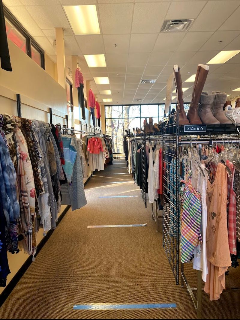 Clothes Mentor, South Windsor