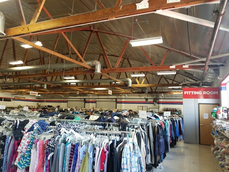 This Massive California Thrift Store Is Packed With Deals You Won't Believe - Decor Hint What You Can Actually Find Here