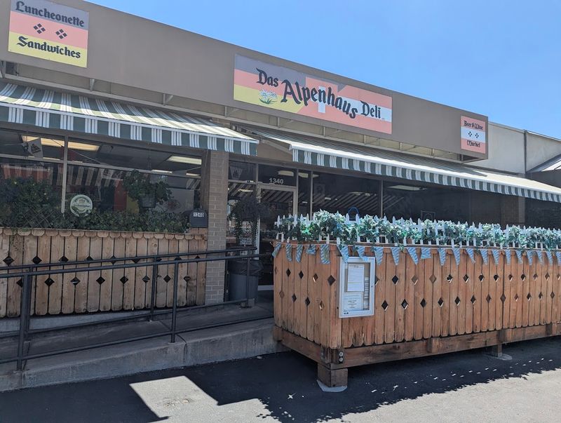 Das Alpenhaus Delikatessen LLC