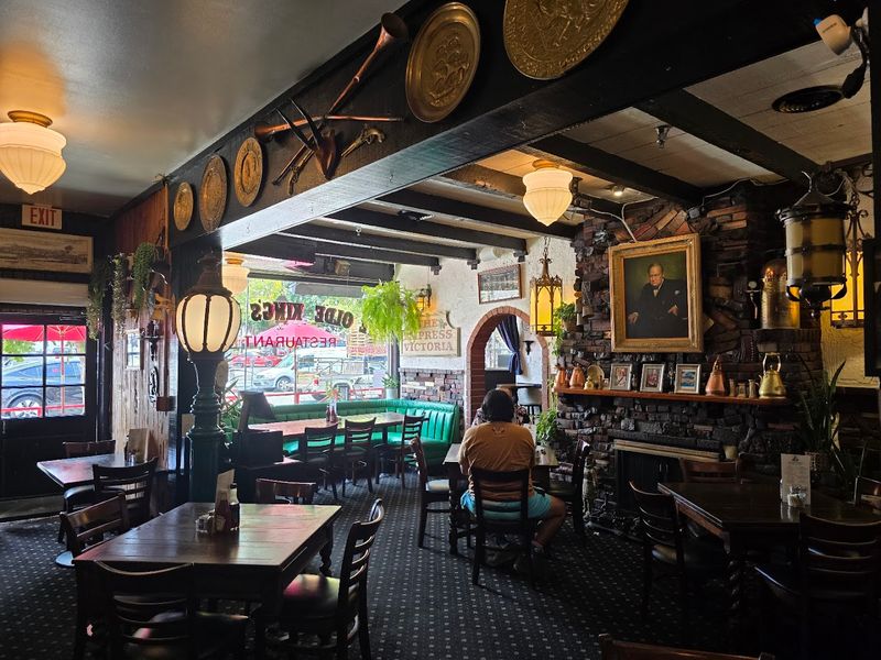 Ye Olde King's Head — Santa Monica