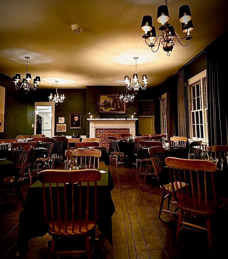 The Dining Room That Doubles 