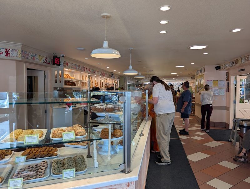 Gayle’s Bakery & Rosticceria