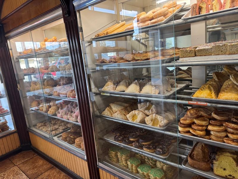 The Tamales At This Legendary Bakery In California Are Out-Of-This-World Delicious - Decor Hint A Bakery That Is So Much More Than Just Bread
