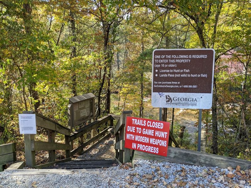 Parking Is Straightforward Compared With Many Popular Trails