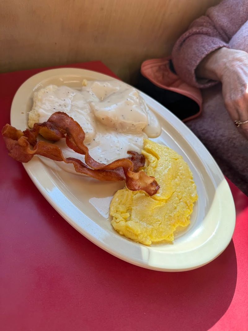 The views add something rare to a diner meal