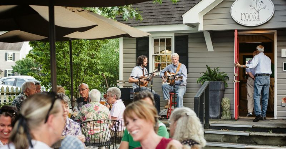 These 10 Spring Themed Restaurants In North Carolina Feel Like Spring On A Plate 2 - Decor Hint