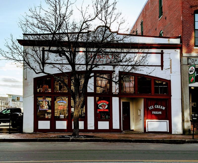 Gilbert's Chowder House