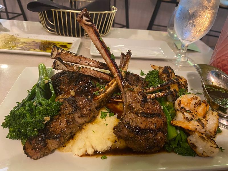 These Michigan Restaurants Stay Busy Without Ever Trying Too Hard - Decor Hint La Dolce Vita Detroit