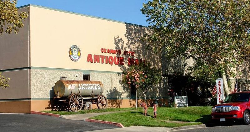 A Temecula Antique Landmark Since 1989