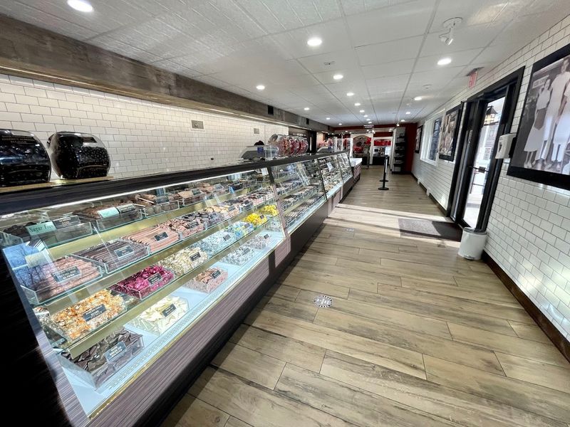 A Sweet Stop With Old-School Connecticut Charm