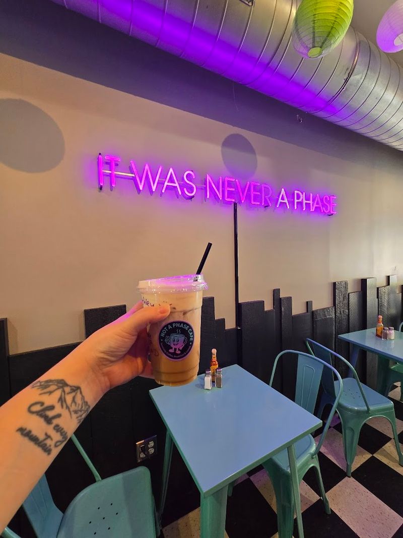 A Cafe With Major Throwback Mood