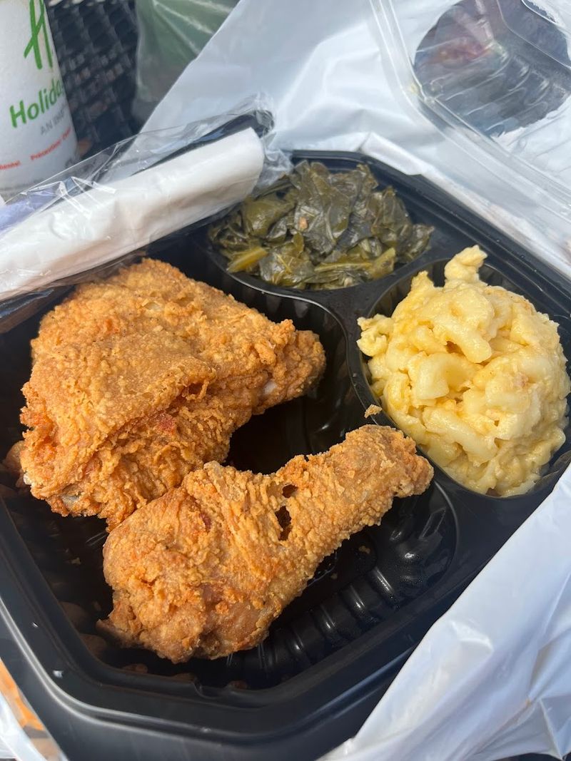 Signature Fried Chicken That Earns Every Mile of the Drive