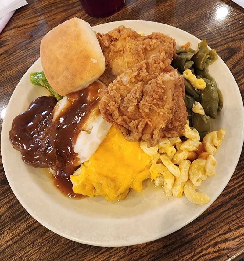 Signature Fried Chicken That Earns Its Reputation