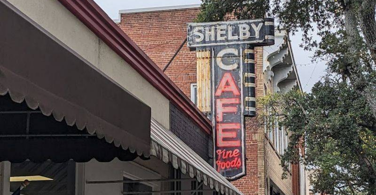 This Historic North Carolina Cafe Still Serves Livermush The Local Way - Decor Hint