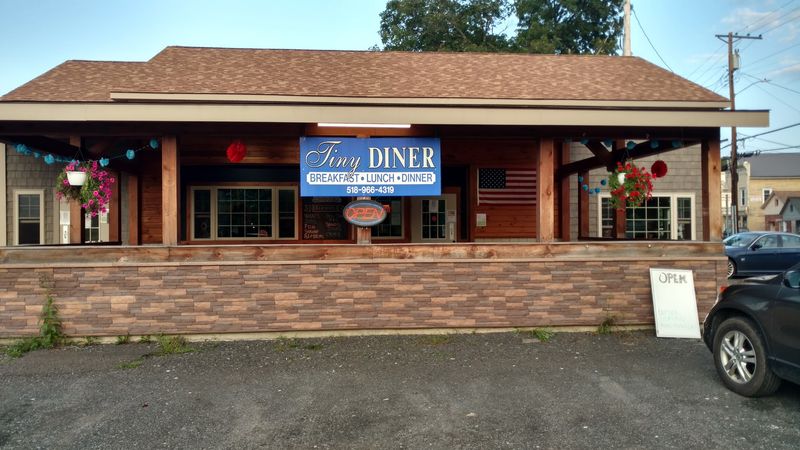 The Diner You Almost Drove Past