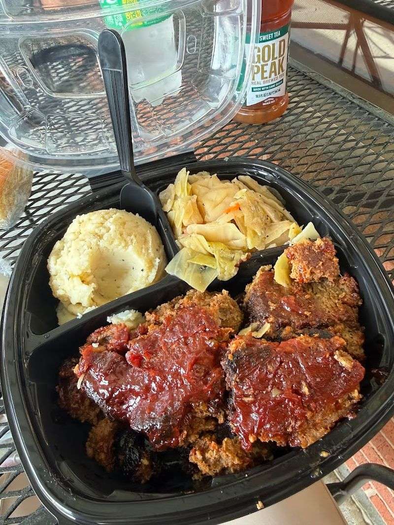 Homemade Cornbread That Steals the Show