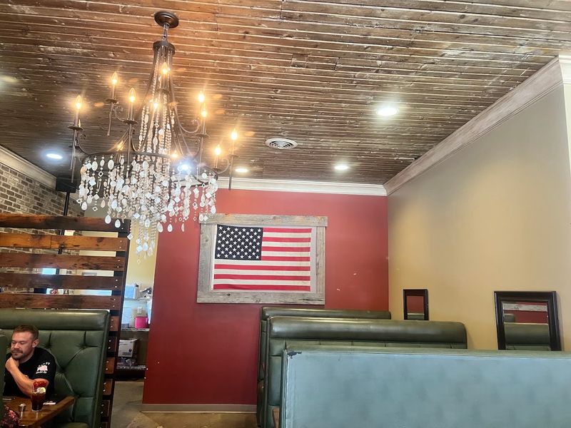 The Charming Rustic-Chic Atmosphere