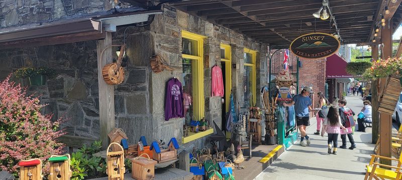 This North Carolina Mountain Village Feels Just Right For Hot Chocolate And Slow Days - Decor Hint Downtown Streets Worth Slowing Down For
