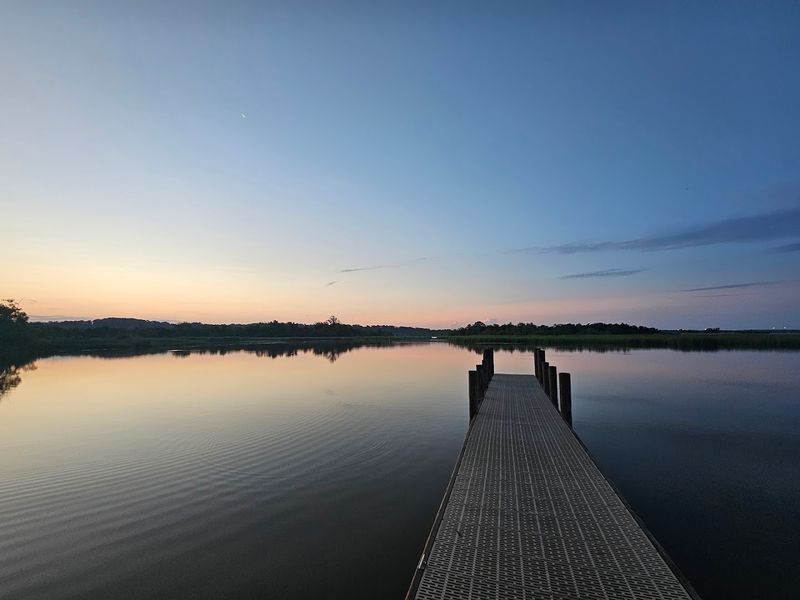 A Bayfront Setting That Earns Its View