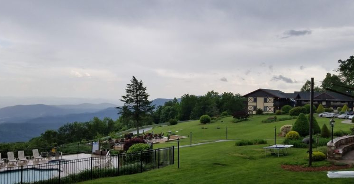 This Peaceful North Carolina Mountain Town Is Like A Breath Of Fresh Air - Decor Hint