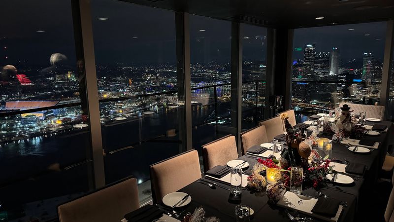 This Pennsylvania Restaurant Has A View That Steals The Show Every Time - Decor Hint A Perch Above the City That Changes Everything