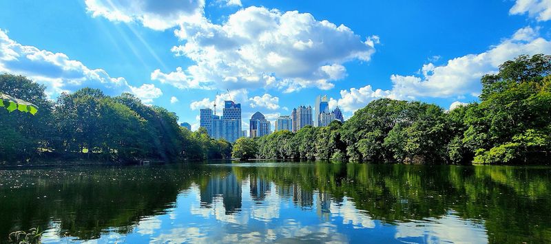 Scenic Urban Views Along the Trail