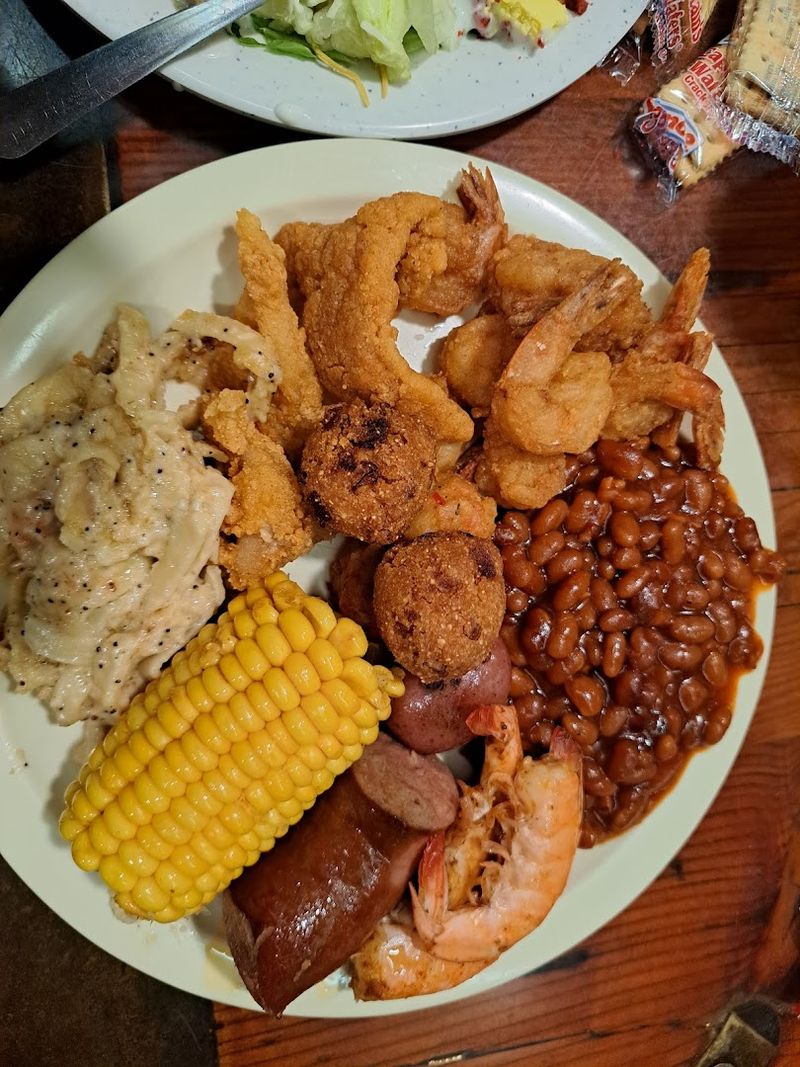 A Buffet That Respects Southern Cooking