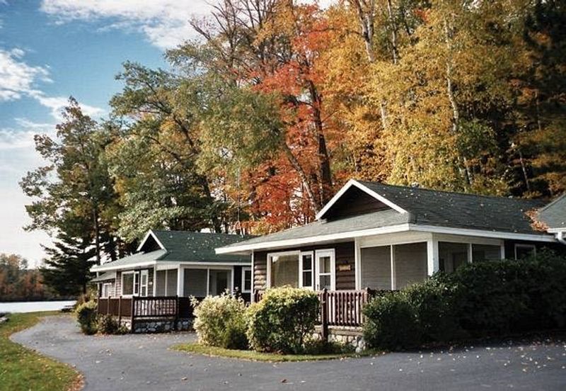 Dillman's Bay Resort 