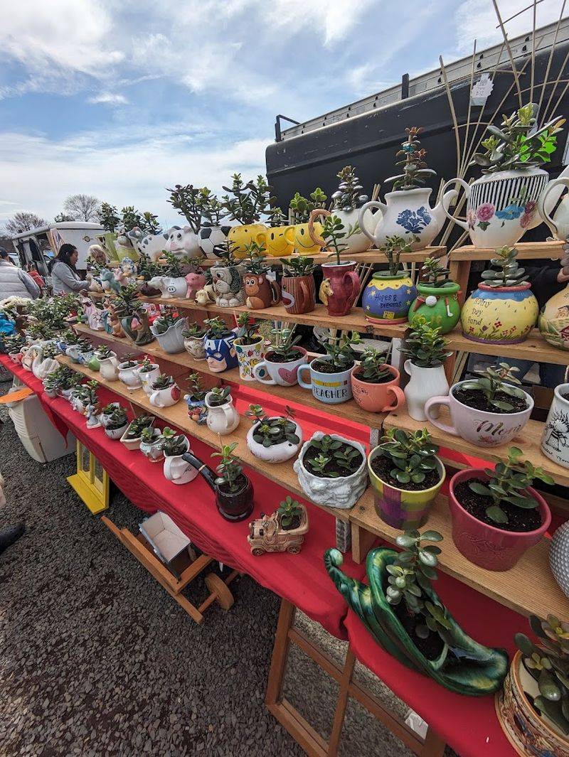 How To Make A Day Trip Out Of Your Flea Market Visit