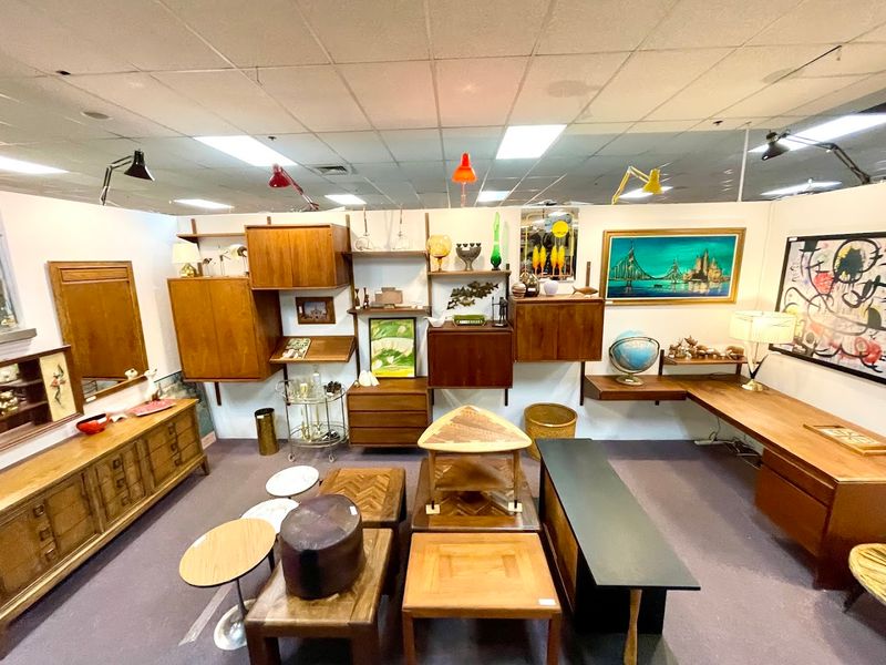 Why Antique World Mall Stands Above The Rest