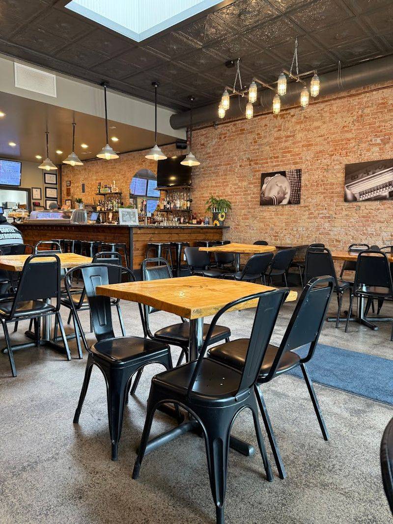 Ogi Deli, Elko