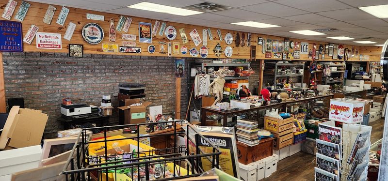 Find The Collectibles You Always Wanted Inside This North Carolina Shop - Decor Hint Step Into Nostalgic Space