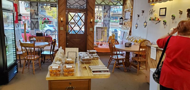 Esther's Home Bakery, Sugarcreek